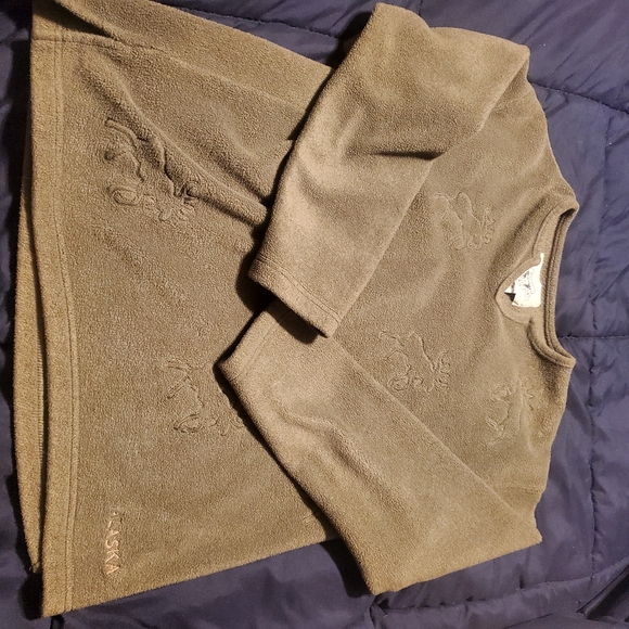 Green Moose Embroidered Sweater - Picture 4 of 5